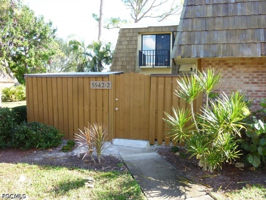 5542 Malt Dr 2, Fort Myers