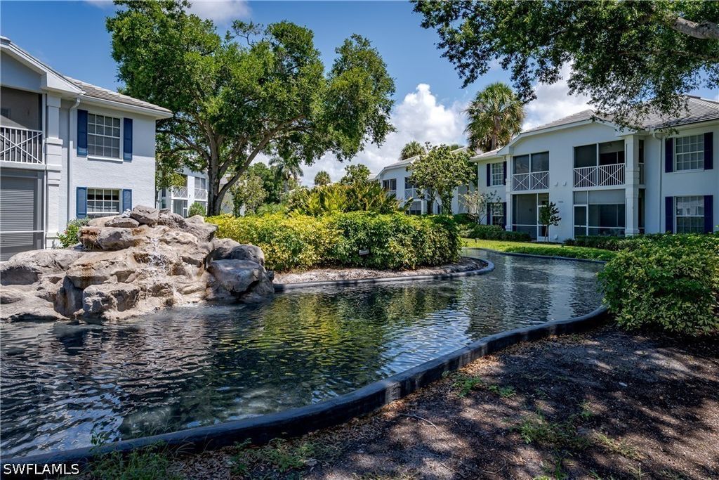 7046 Barrington Cir 202, Naples