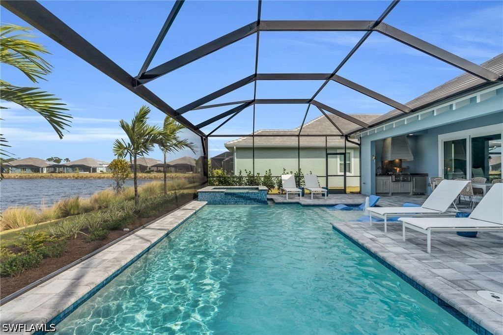 8795 Calypso Ct, Naples