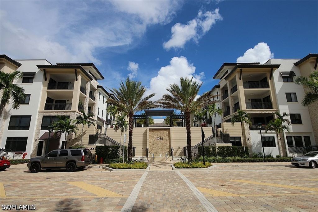 1035 3rd Ave S 411, Naples