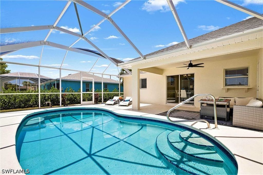 2122 Sw 25th St, Cape Coral