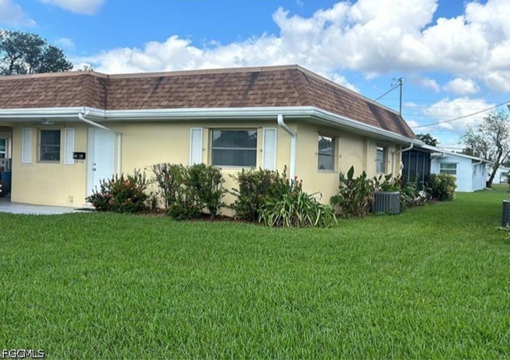 2213 Gardenia Way, Lehigh Acres