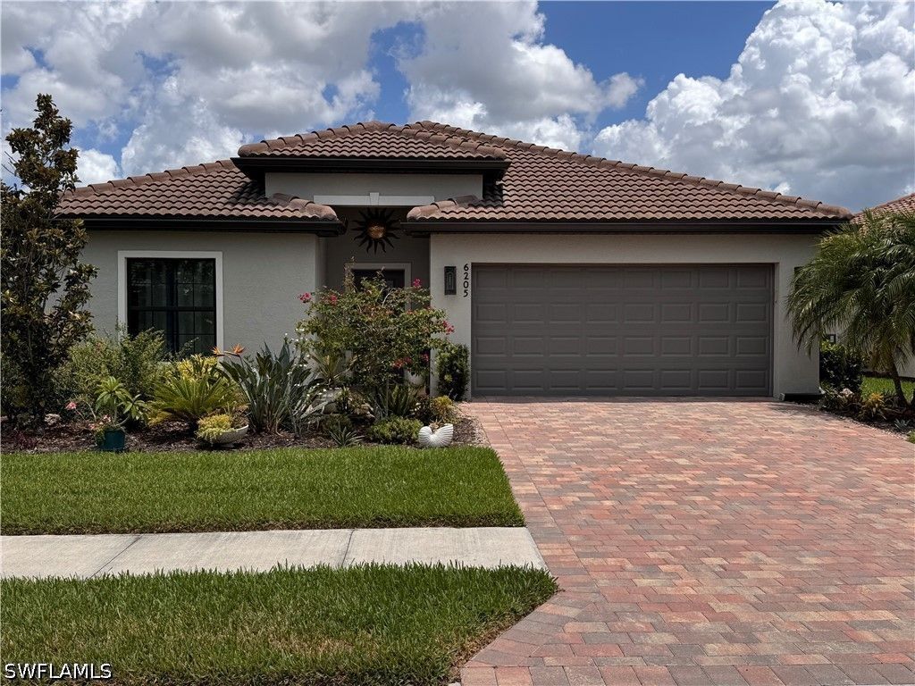 6205 Harmony Dr, Ave Maria