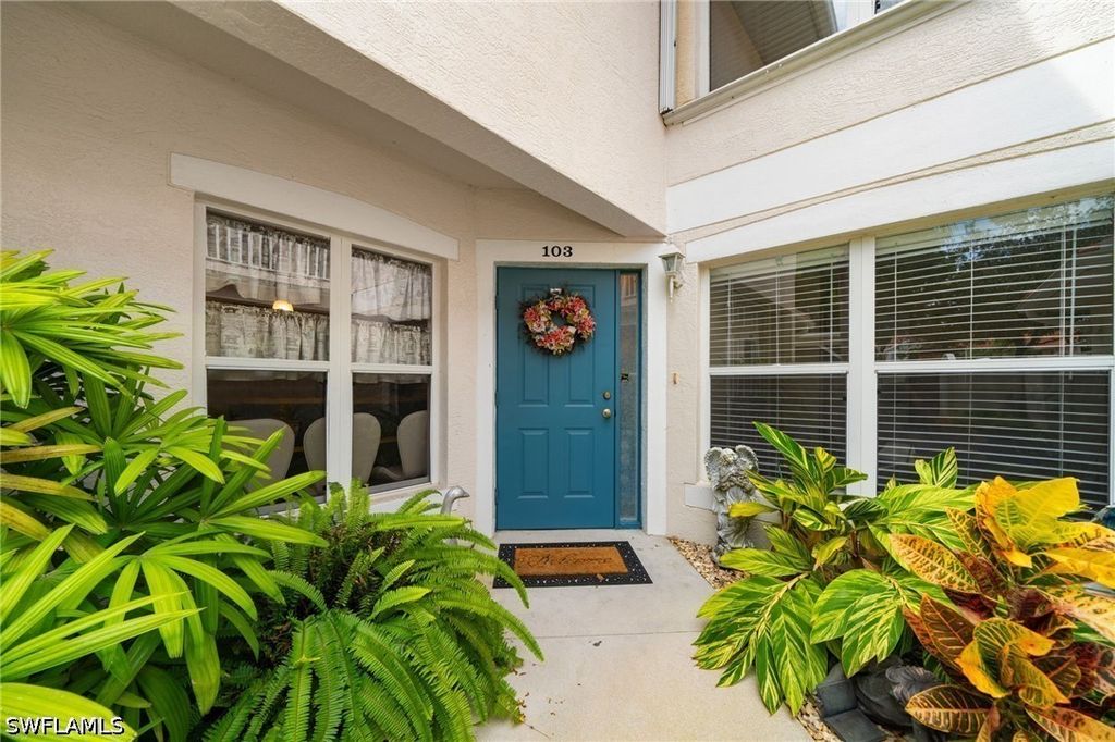 5045 Cedar Springs Dr 103, Naples