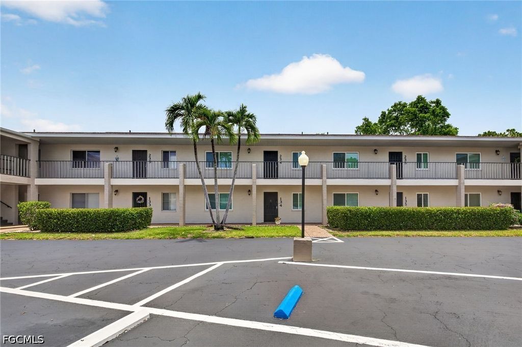 6184 Michelle Way 234, Fort Myers