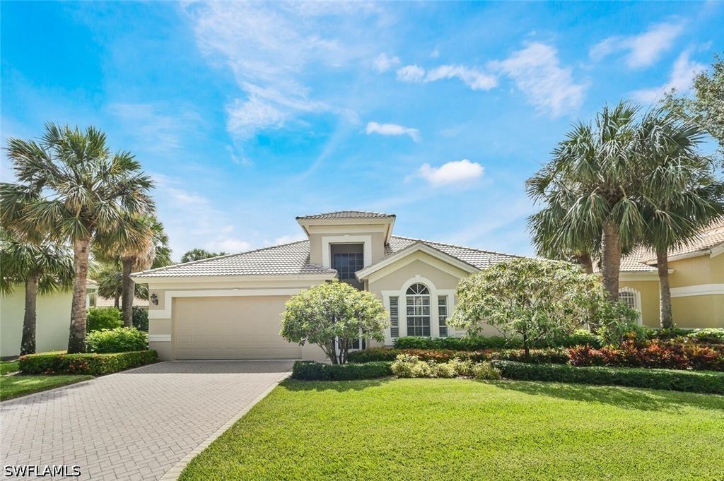 2259 Island Cv Cir, Naples