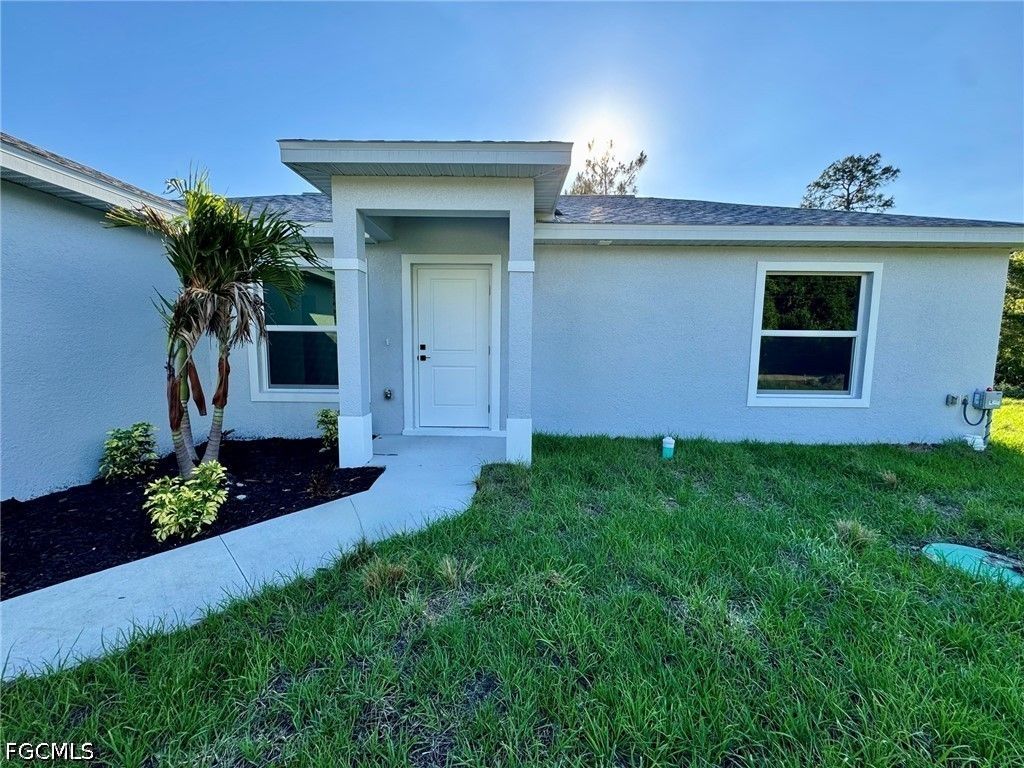807 Monroe Ave, Lehigh Acres