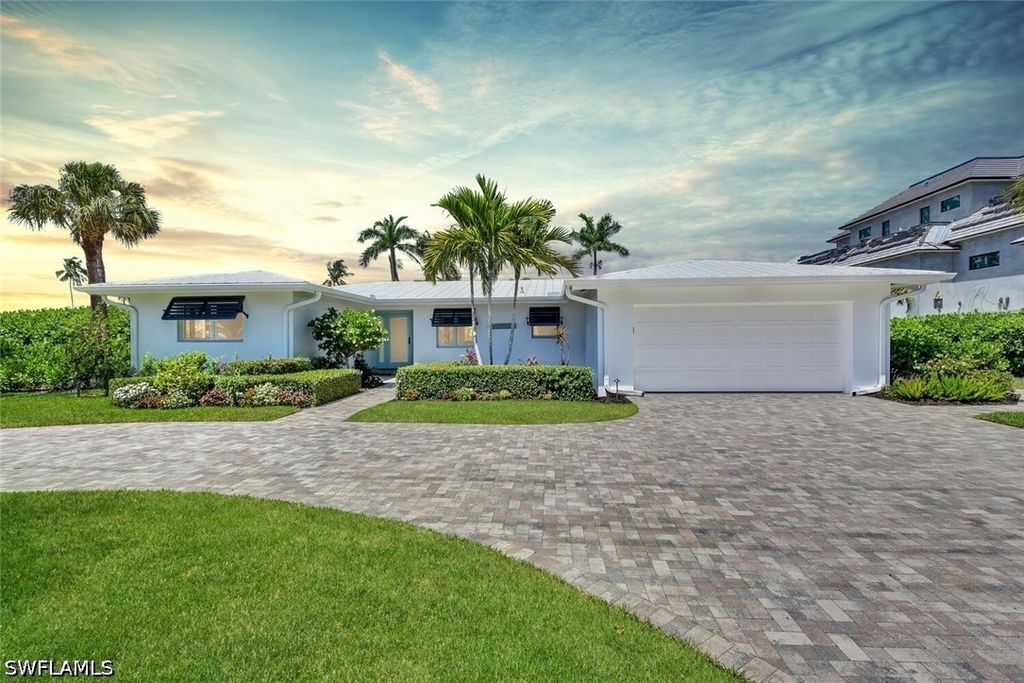 367 Mooring Line Dr, NAPLES