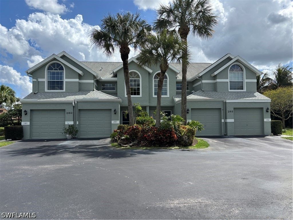 2103 Tama Cir 101, Naples