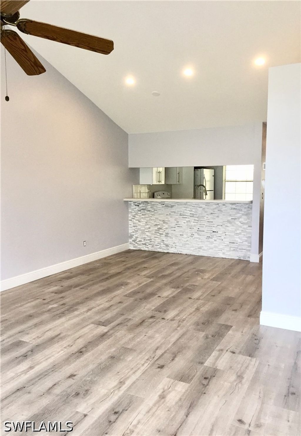 2648 Kings Lake Blvd 6-201, Naples