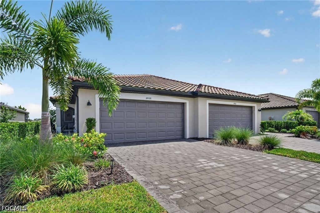 14008 Hunter Oak Dr, Fort Myers