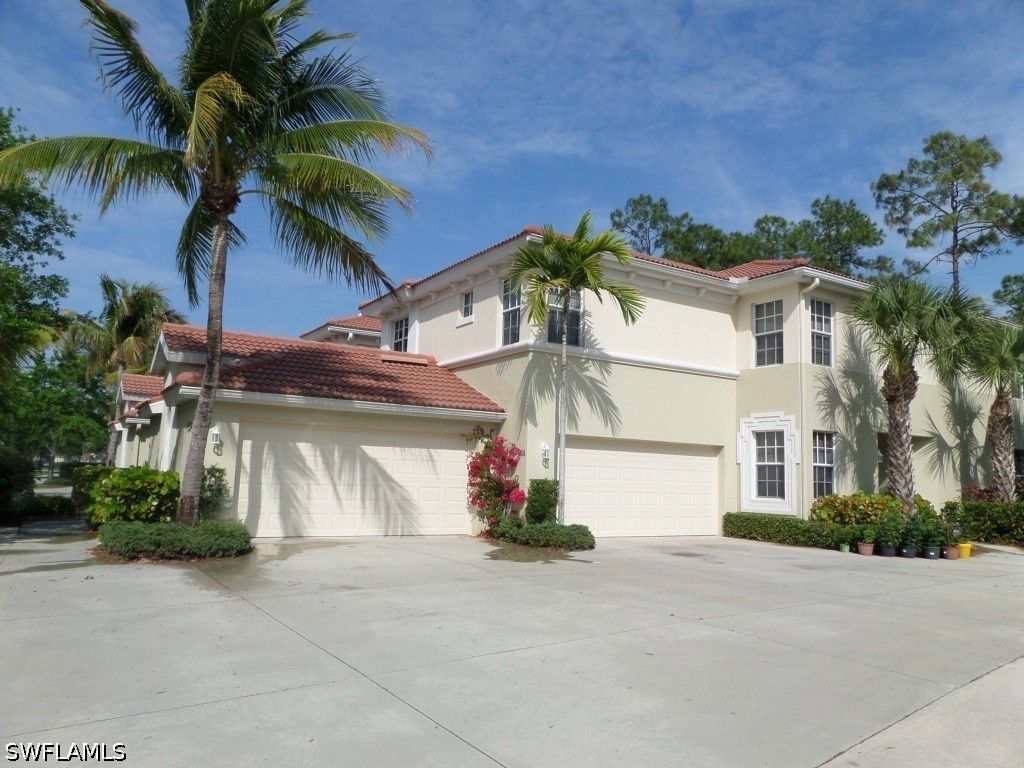 1634 Tarpon Bay Dr S 202, Naples