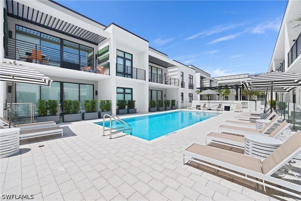 850 Central Ave 203, Naples