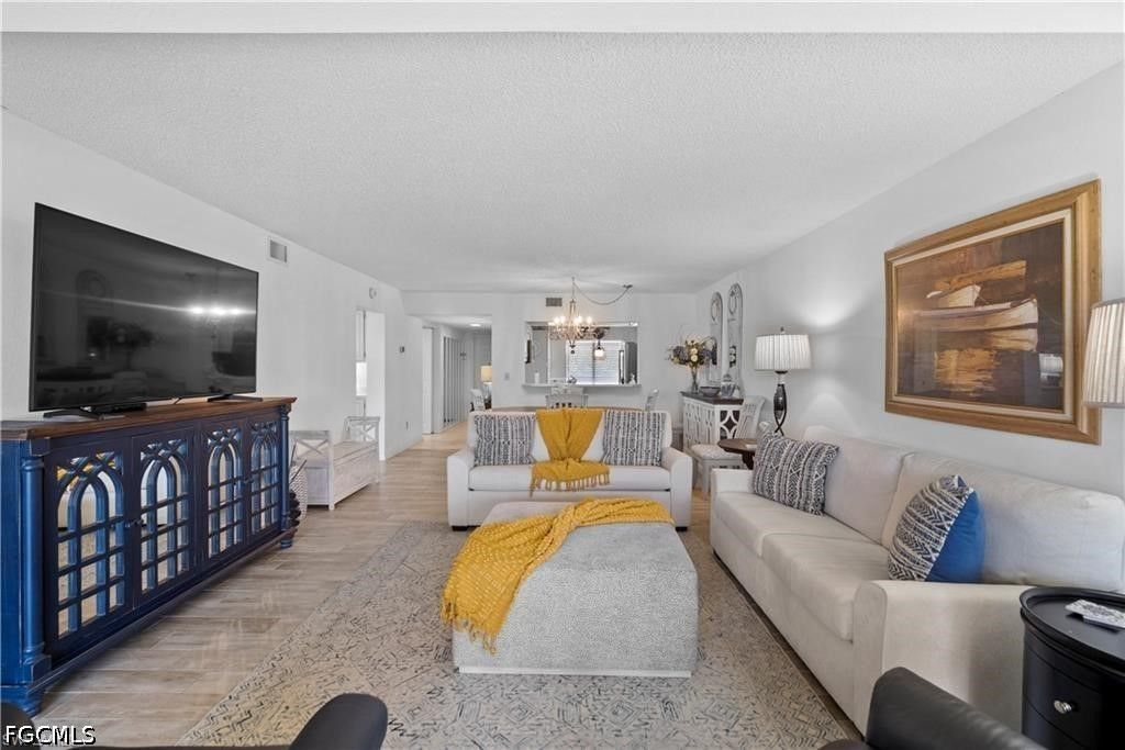7430 Lake Breeze Dr 402, Fort Myers