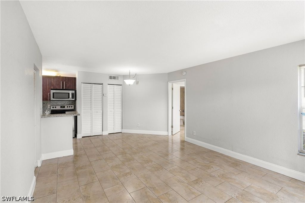 185 Santa Clara Dr 13, Naples
