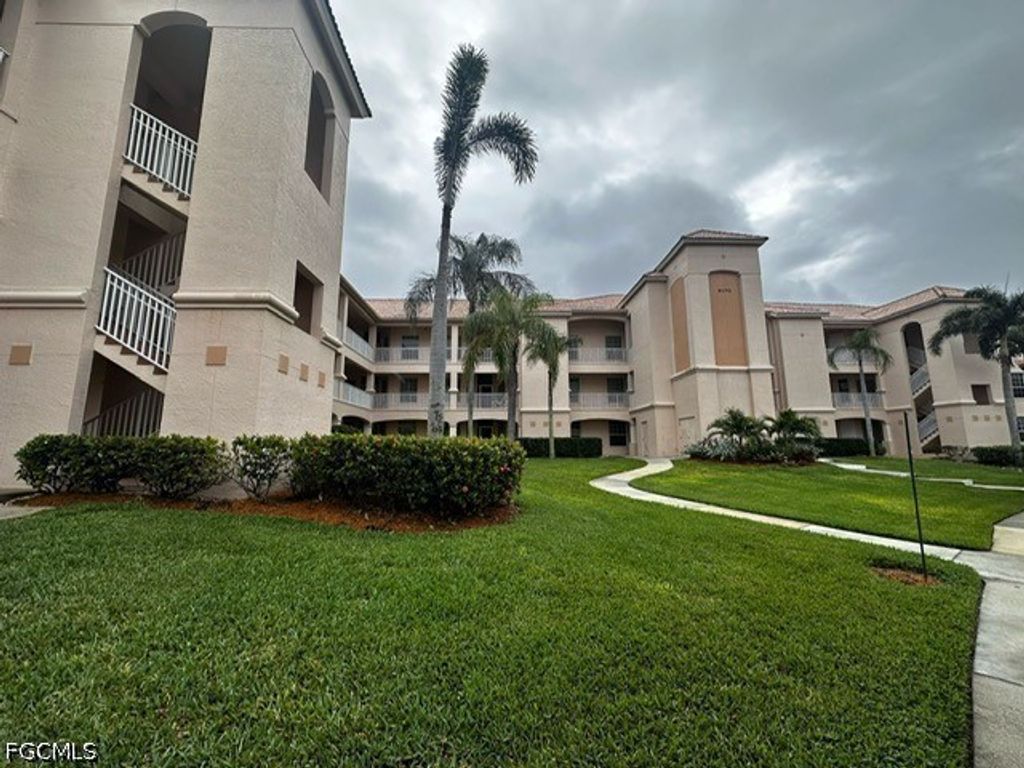 9170 Southmont Cv 201, Fort Myers