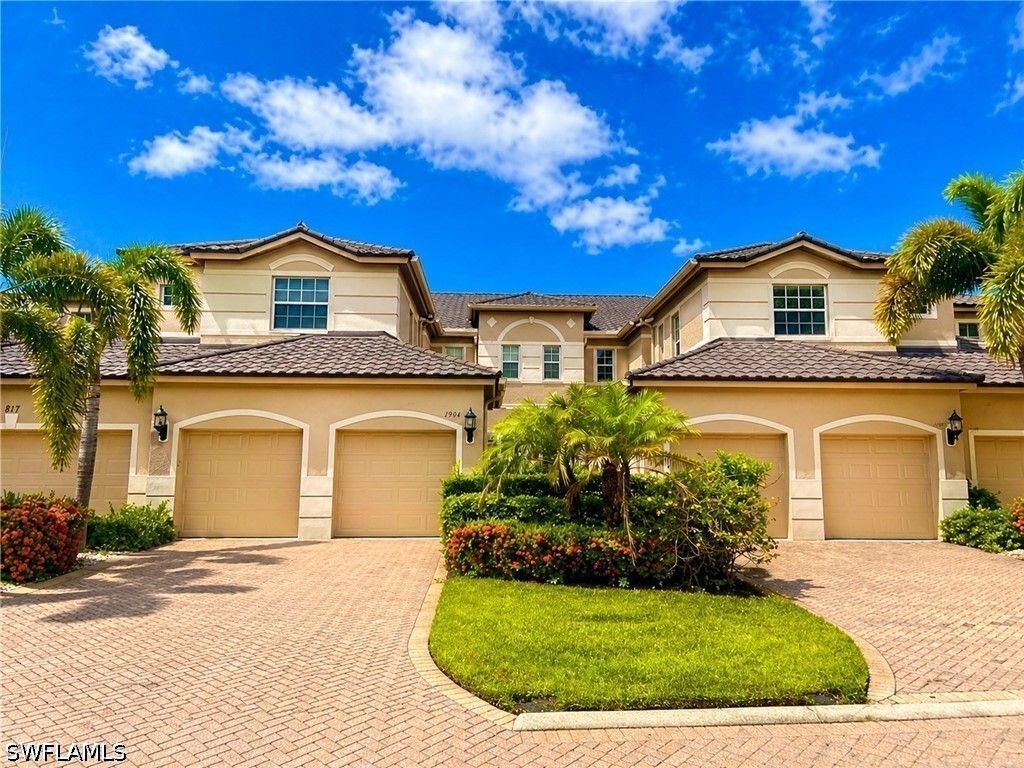 817 Regency Reserve Cir 3901, Naples