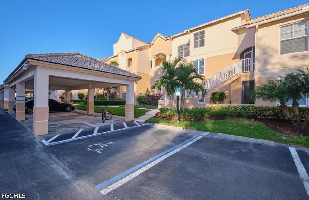 16491 Millstone Cir 207, Fort Myers
