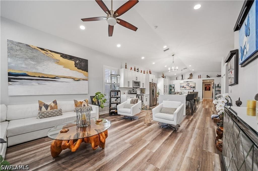1638 Triangle Palm Ter, NAPLES