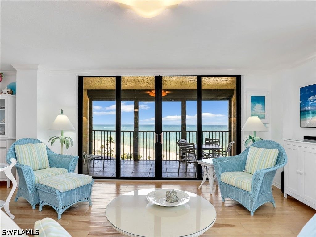 10851 Gulf Shore Dr 605, Naples