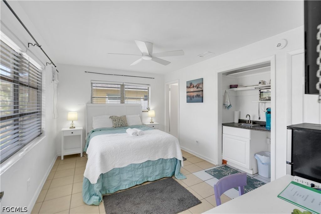 4913 Vincennes St 1, Cape Coral