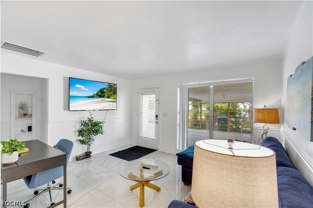 4913 Vincennes St 3, Cape Coral
