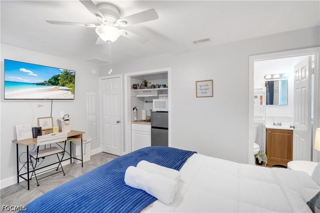 4913 Vincennes St 4, Cape Coral