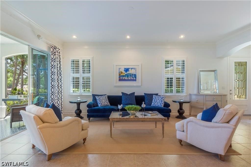 2864 Tiburon Blvd E 101, Naples
