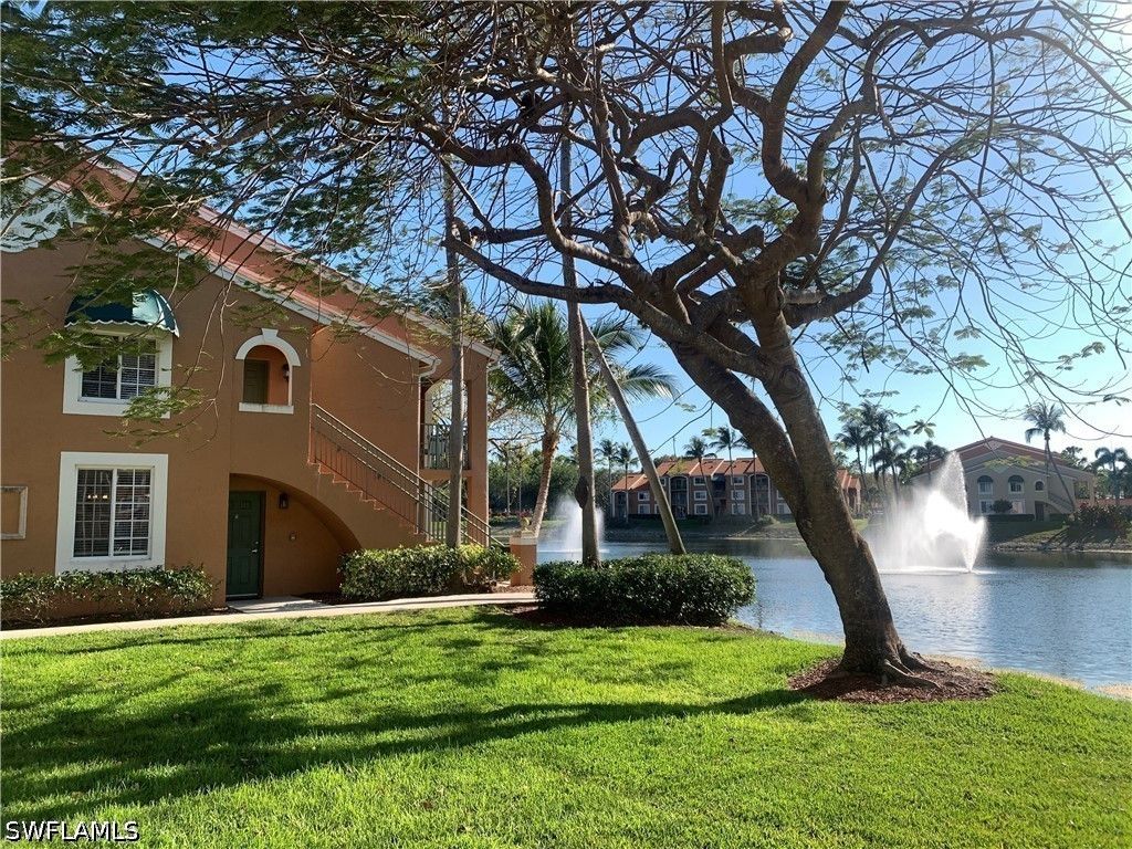 1275 Wildwood Lakes Blvd 2-108, NAPLES