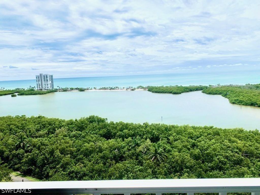 5550 Heron Point Dr 1505, NAPLES