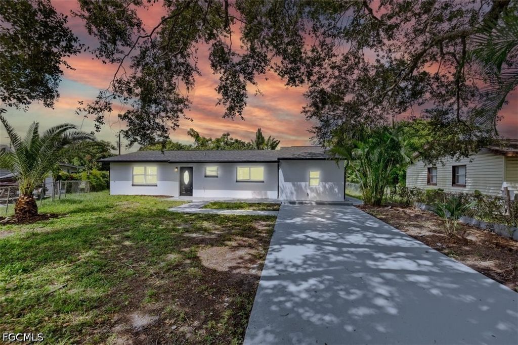 2570 Charleston Park Dr Apt, Alva