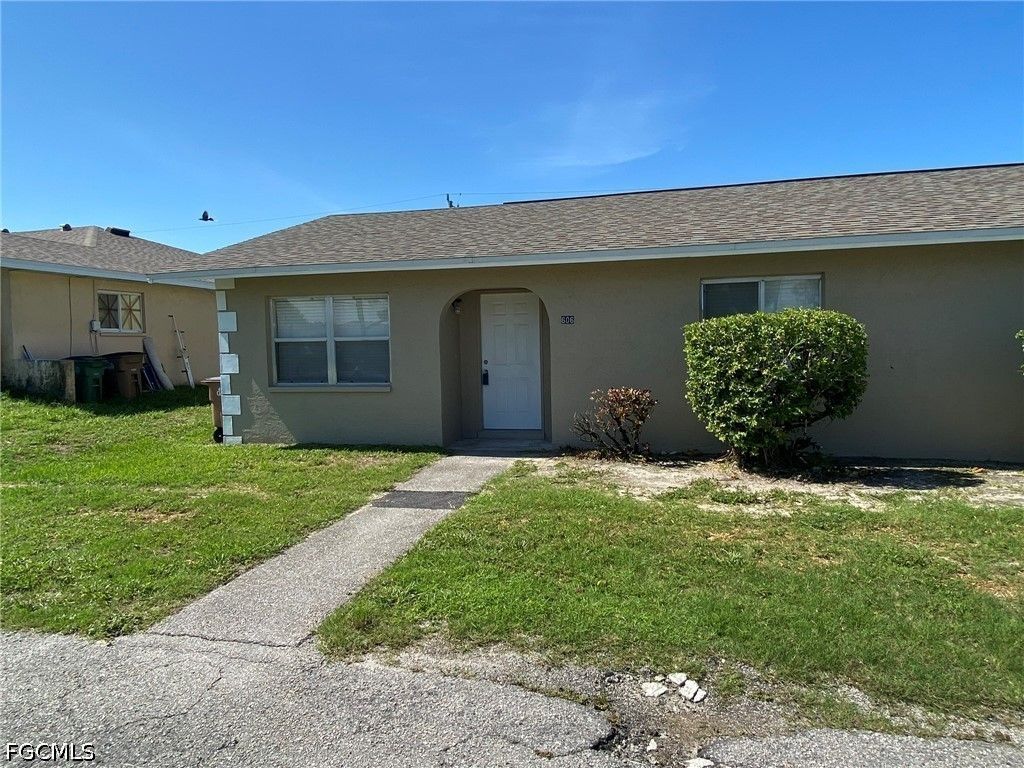 606 Hancock Bridge Pkwy, Cape Coral