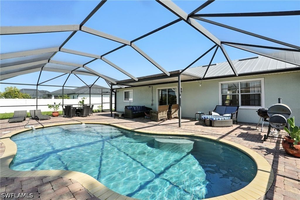324 Nw 24th Ter, Cape Coral