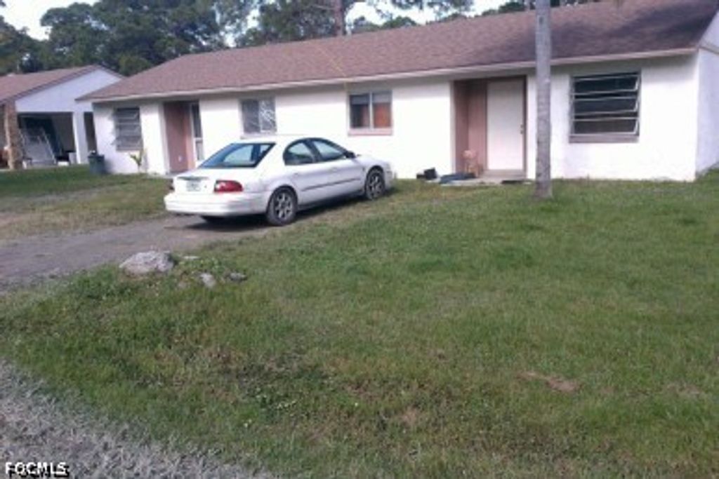 2027 Eloise Cir, North Fort Myers
