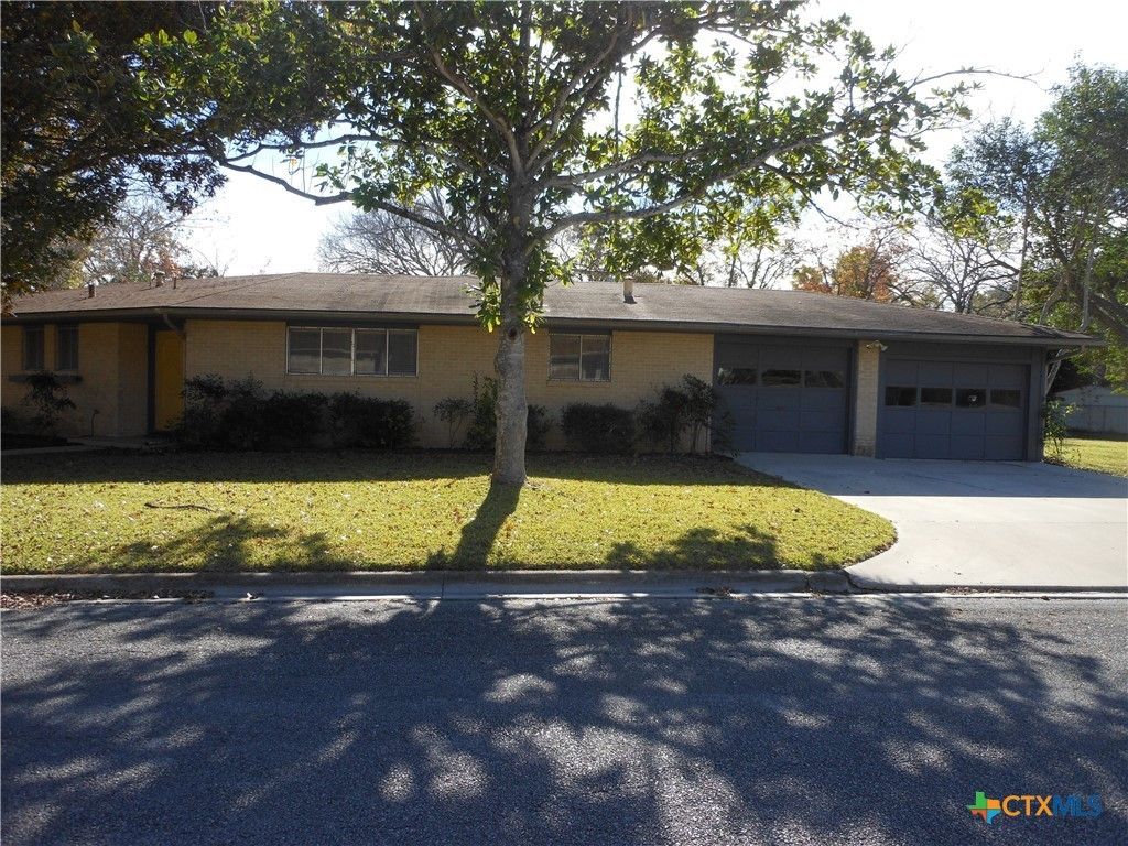 1441 Robin Lane, Seguin