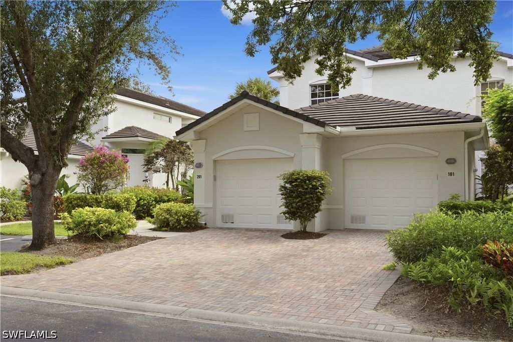 3442 Pointe Creek Ct 201, Bonita Springs