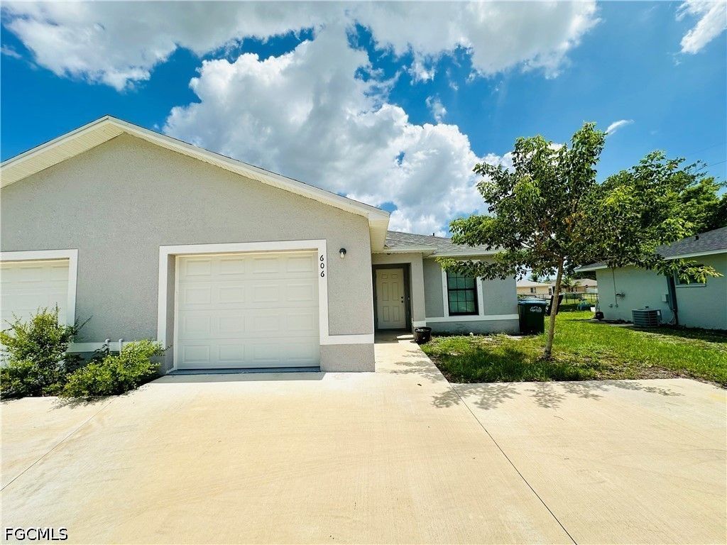 606 Se 8th St, Cape Coral