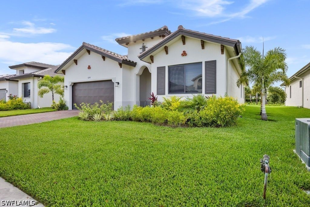 5293 Marano Dr, Ave Maria