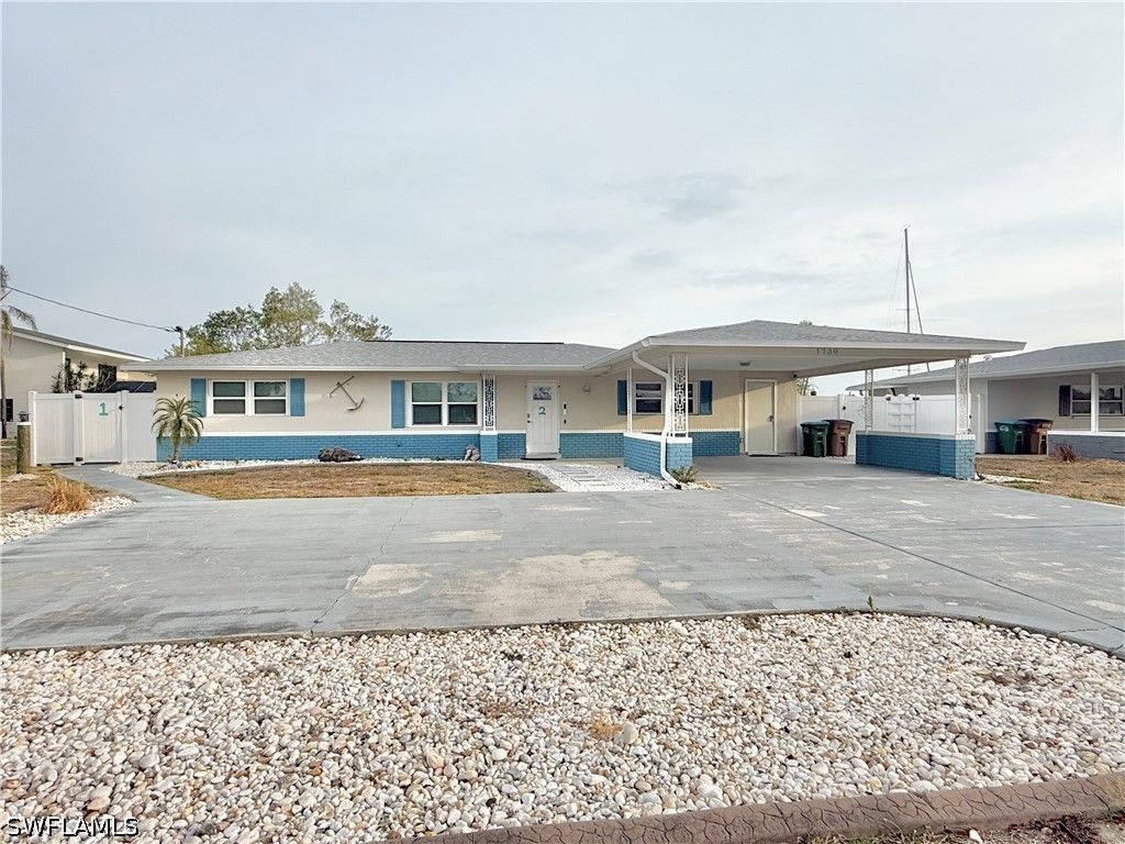 1726 Bikini Ct L, Cape Coral