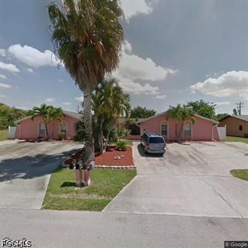 609 Se 23rd Pl 1, Cape Coral