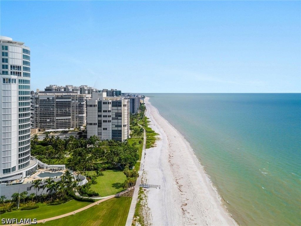 555 Park Shore Dr B513, Naples