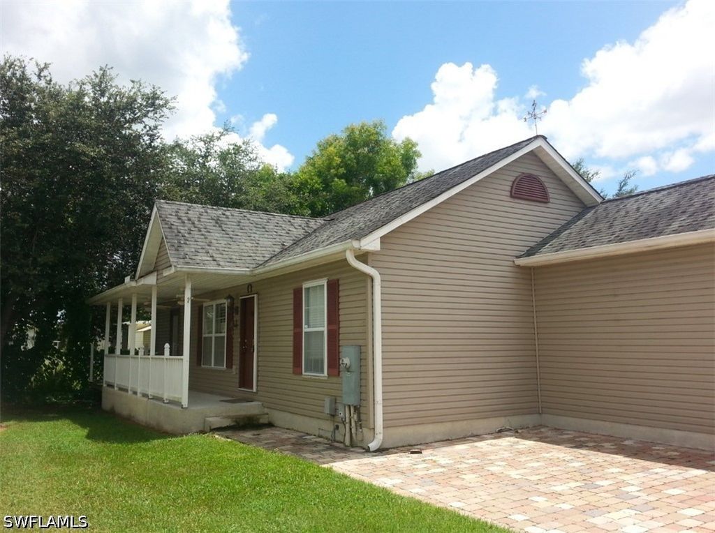 437 Leawood Cir, Naples