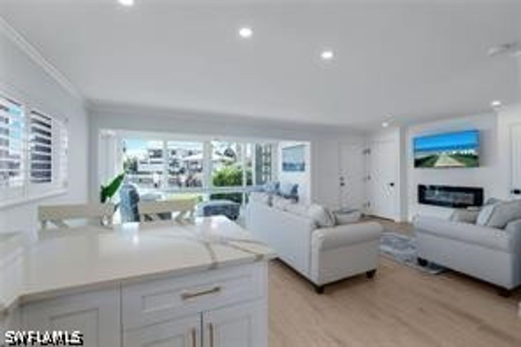 2100 Gulf Shore Blvd N 120, Naples