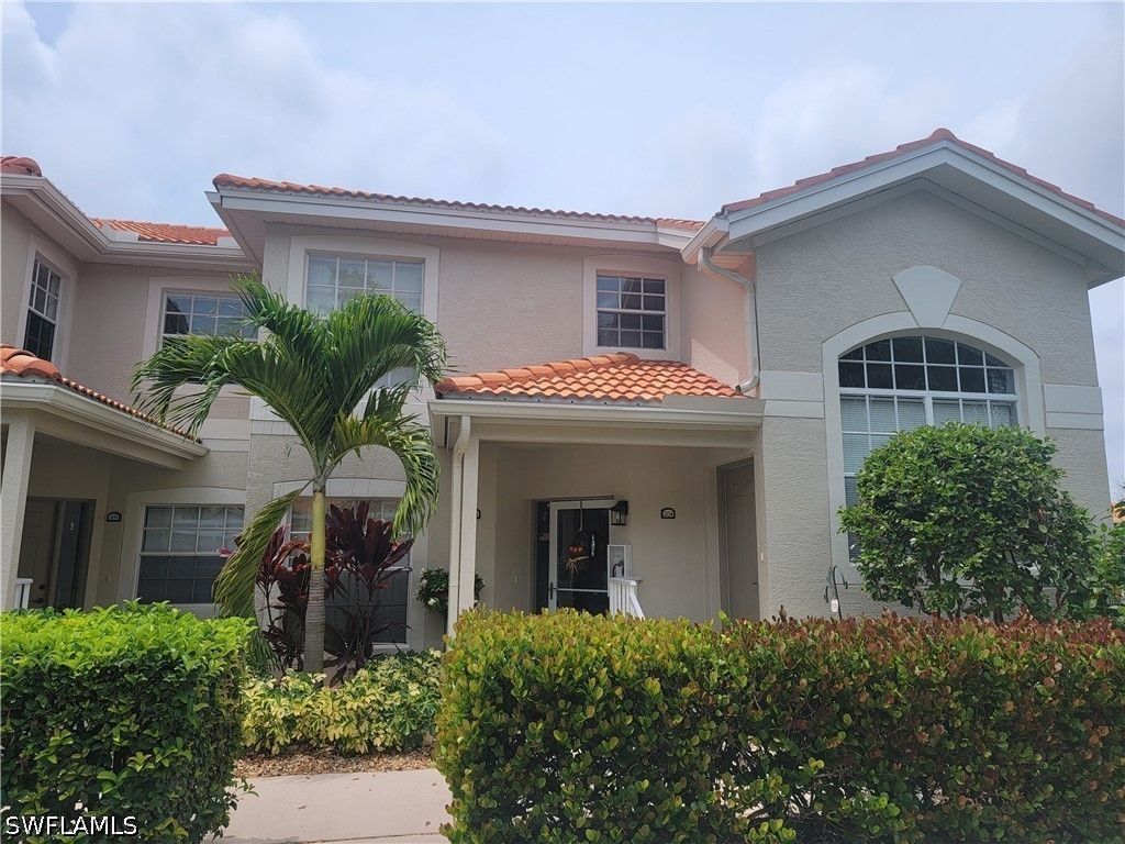 7577 Silver Trumpet Ln T-204, Naples