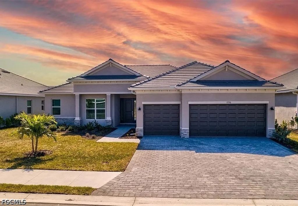 7796 Lakes Edge Ln, Port Charlotte
