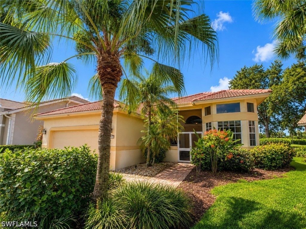 25151 Bay Cedar Dr, Bonita Springs