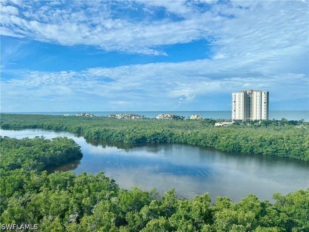 8990 Bay Colony Dr 901, Naples