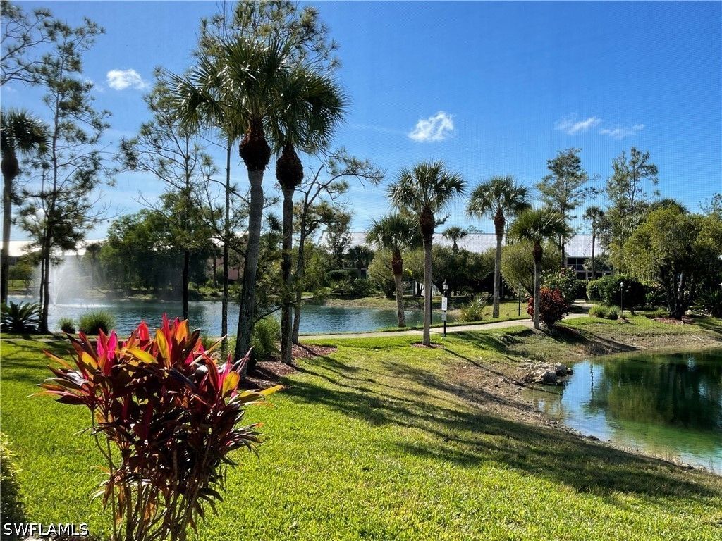 6590 Beach Resort Dr 305, Naples