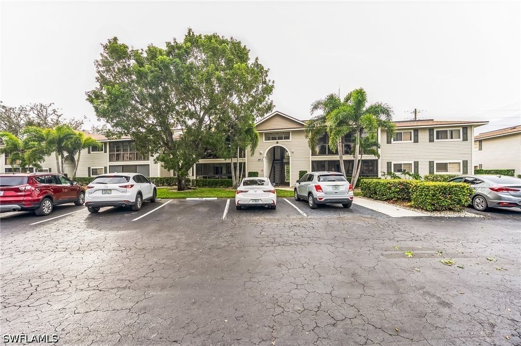 8081 S Woods Cir 10, Fort Myers
