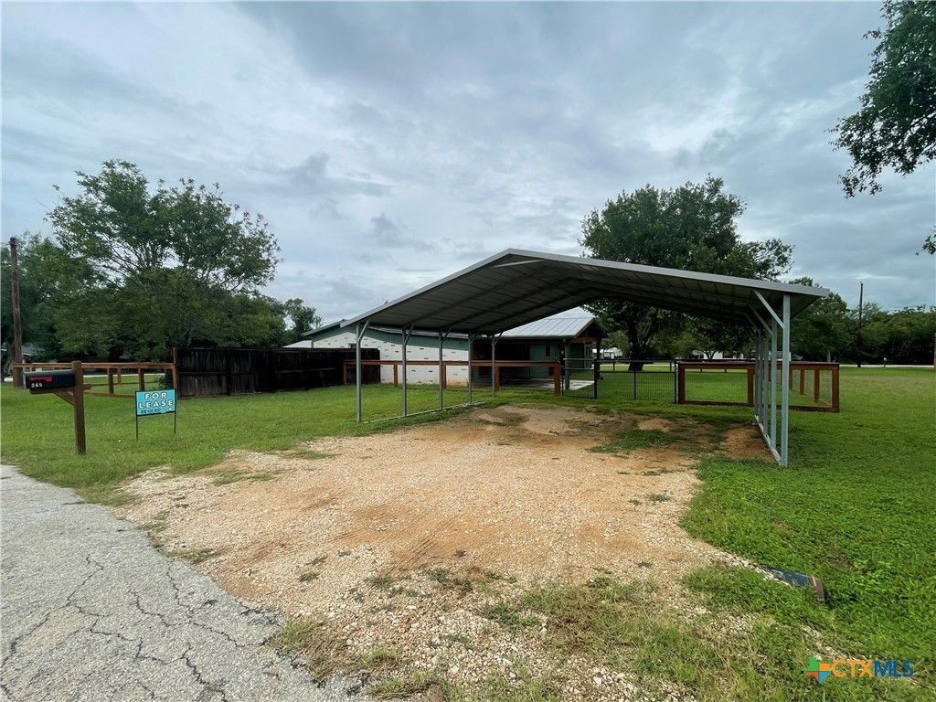 365 Forshage Boulevard, Seguin